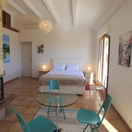 La Vila *